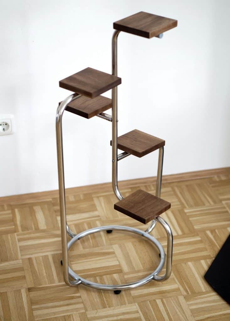 Bauhaus Etagere aus verchromten Stahlrohren